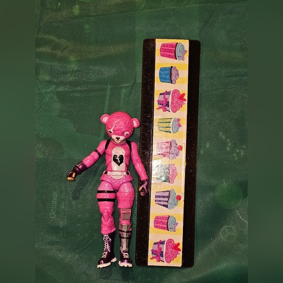 !SOLD! Ultimate Action Figure Collection - Multicolor - Picture 3 of 3